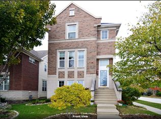 2418 W Lake Ave, Glenview, IL 60026