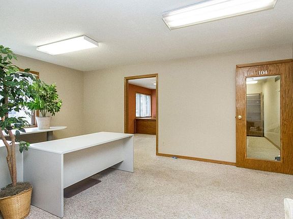 5th image of 1229 S G Ave #102
