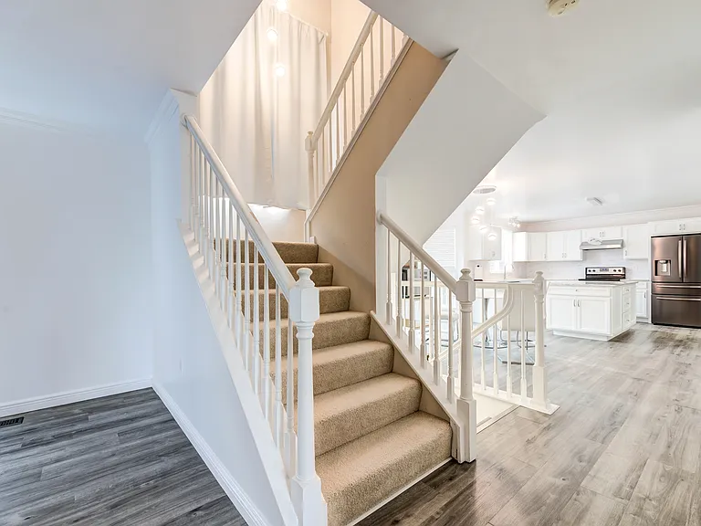 18 Pineview Valley Ct — Photo 36