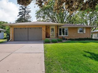 3616 Penrod Ln, Saint Anthony, MN 55418