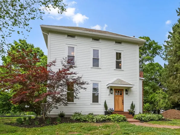 3313 Raccoon Valley Rd, Granville, OH 43023