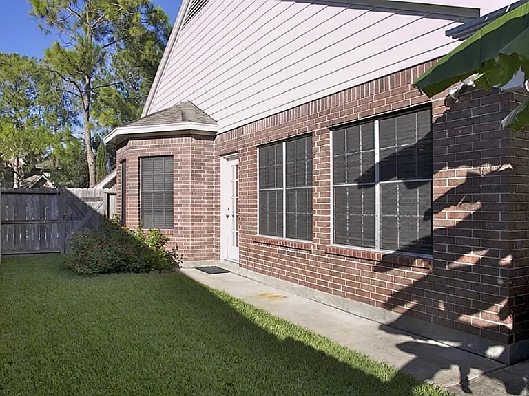 14518 Fair Knoll Way — Photo 8