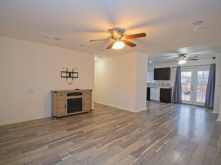 13590 Mount Olympus St — Photo 3