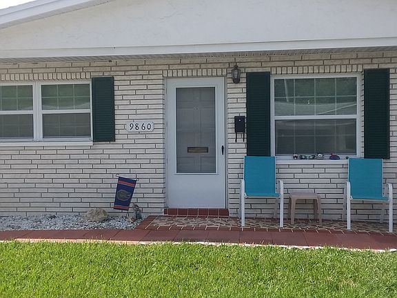 3rd image of 9860 Lily St