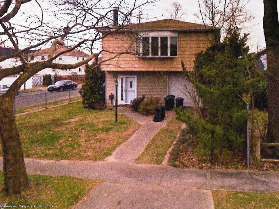 1st image of 370 Thornycroft Ave