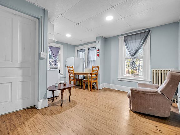 3rd image of 202 S Madison St #2R