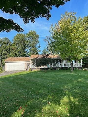 1st image of 1672 Oak Leaf Ln
