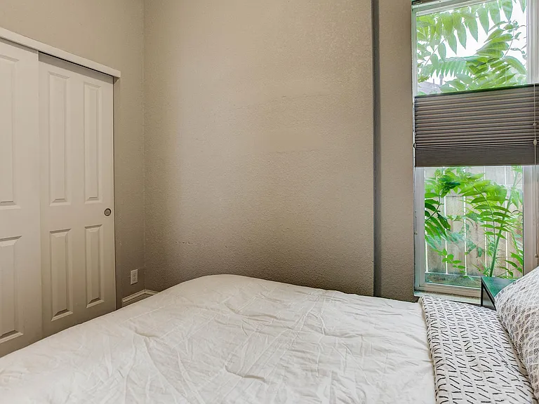 3777 N Franklin St — Photo 8