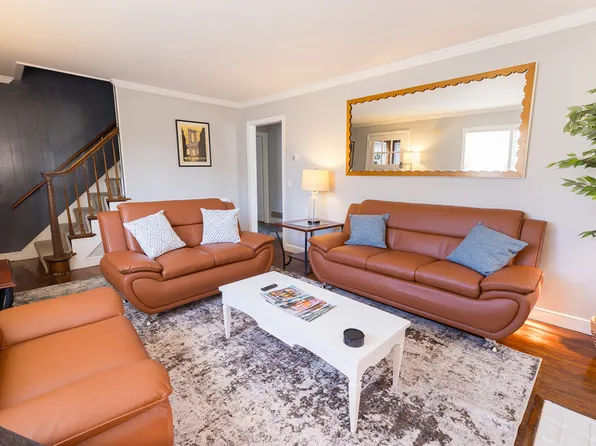 (undisclosed Address), Milford, CT 06460