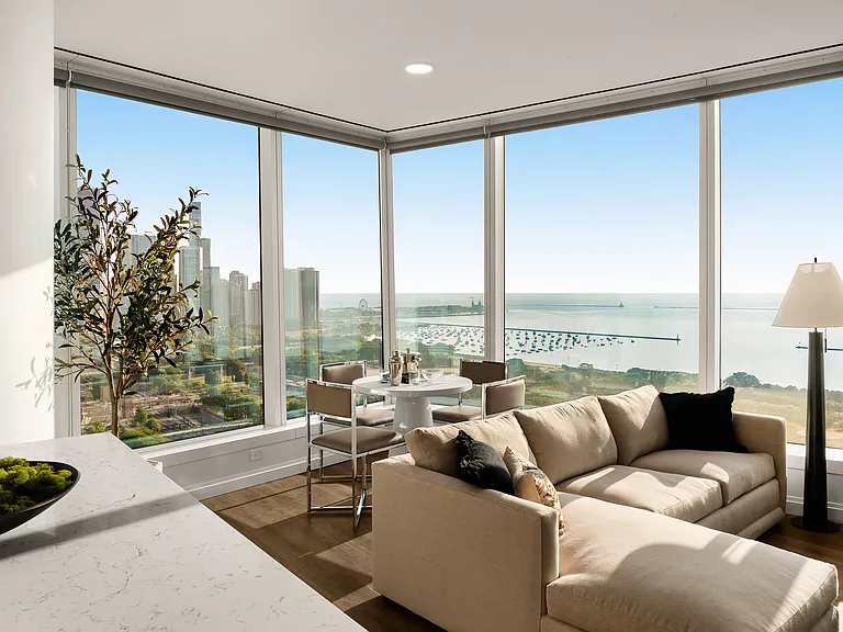 1000M Apartments — Photo 9