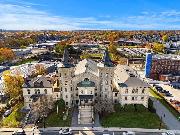 201 Thorndike St #2-312, Lowell, MA 01852