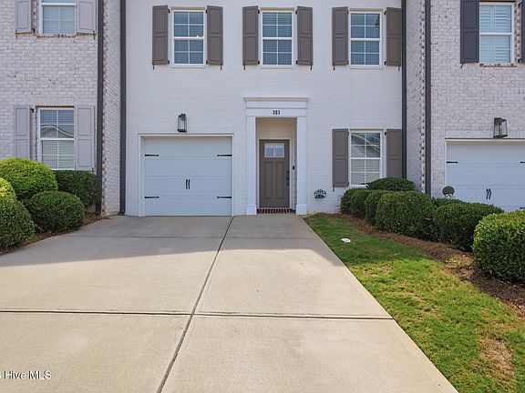 4th image of 303 Moreland Avenue