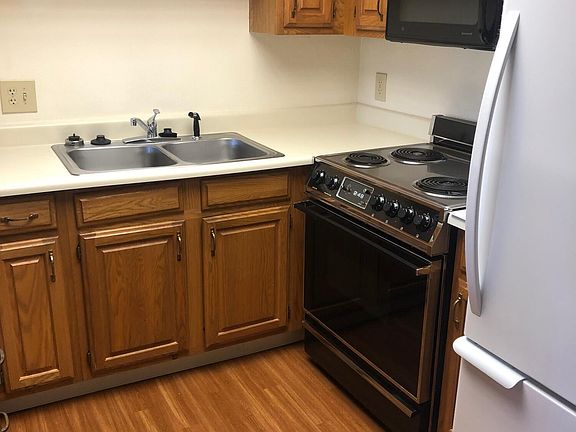 2nd image of 10330 W Thunderbird Blvd APT C324