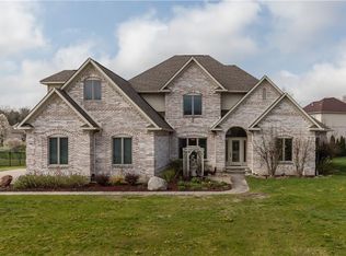 725 Willow Pointe North Dr, Plainfield, IN 46168