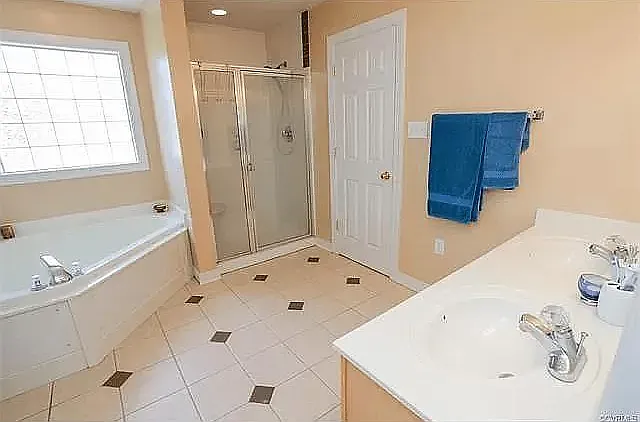 5500 Holman Dr — Photo 9