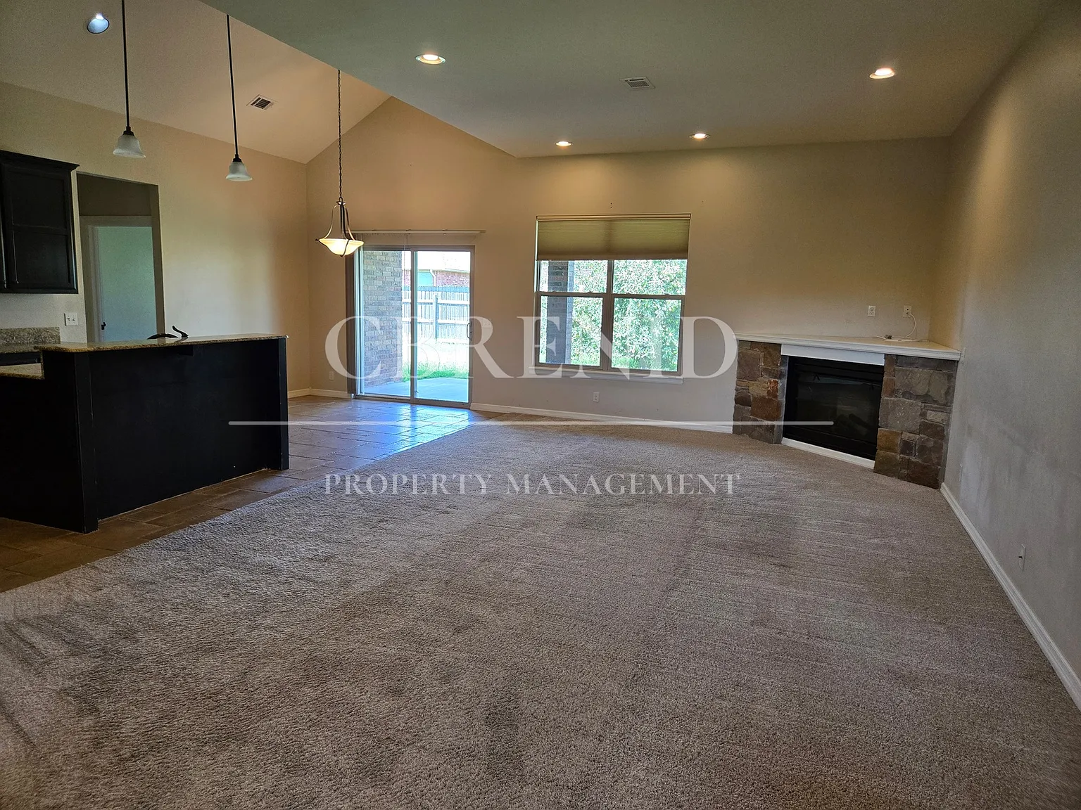 4 bed, 1842 sqft, $2,400 — Photo 3