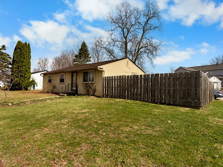 2 Faust Ct — Photo 17