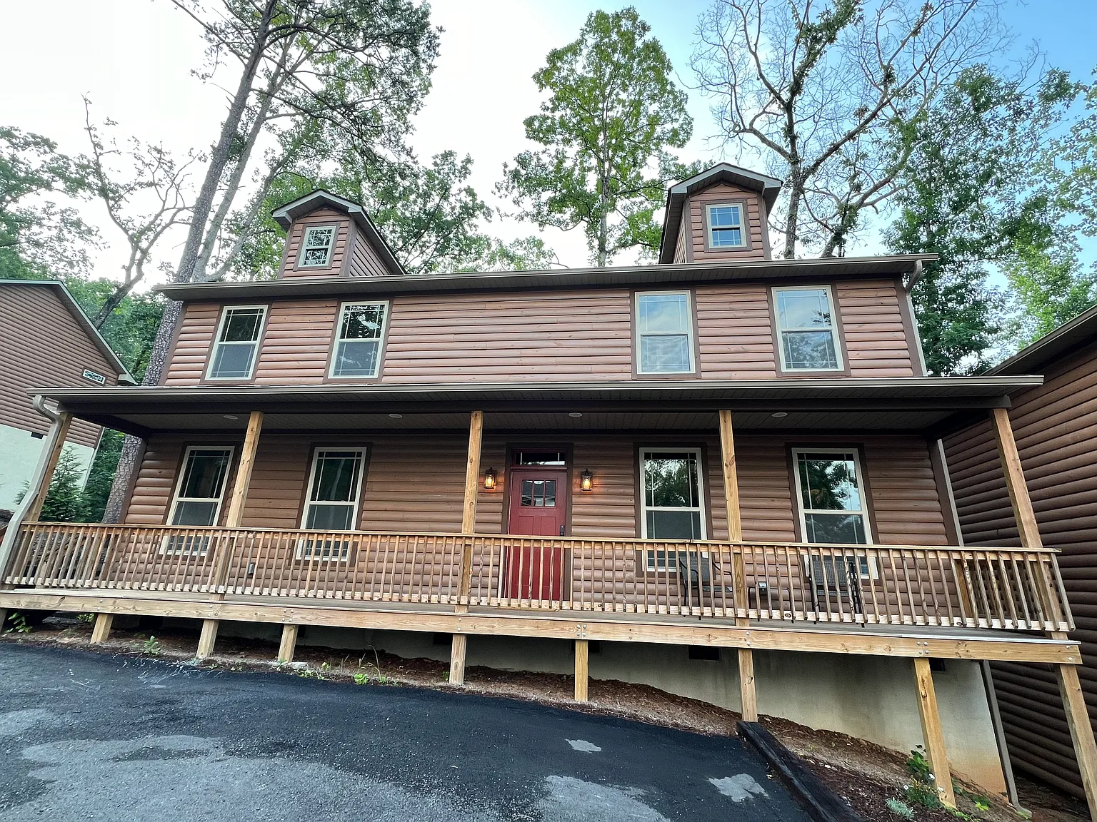 3 bed, 2.5 bath, 3000 sqft, $2,350 — Photo 1