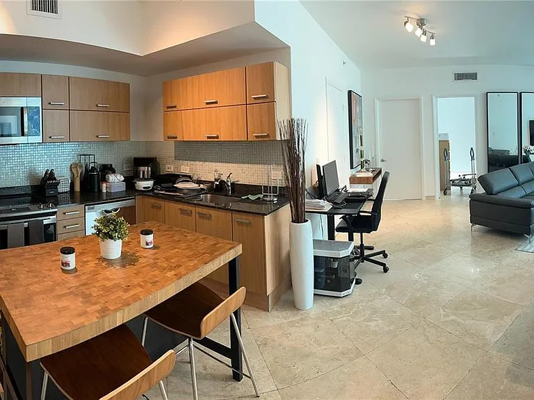 350 S Miami Ave #2302 — Photo 30