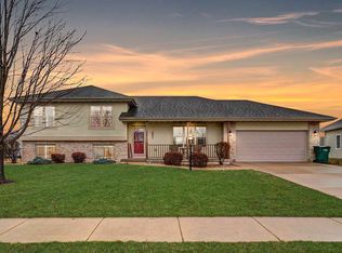 308 Lindsay Way, Cottage Grove, WI 53527