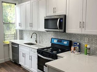 654 Grandview Ave #1R, Ridgewood, NY 11385