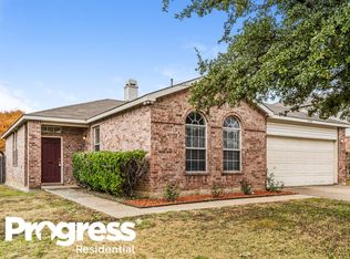 7800 Hidden Path Ln, Denton, TX 76210
