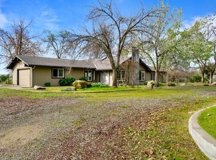 22140 Frontier Rd, Clovis, CA 93619