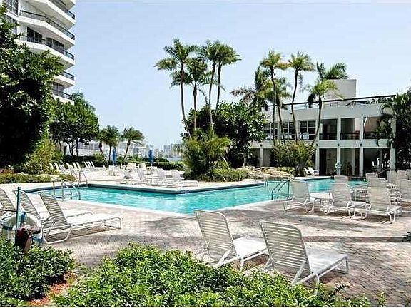 5th image of 3600 Mystic Pointe Dr APT 818