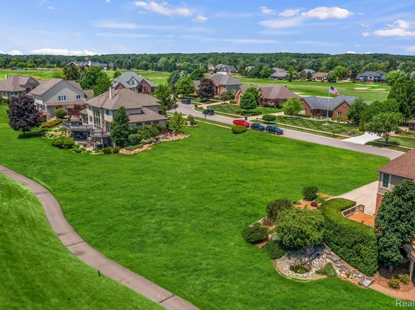 1137 Saint Andrews, Highland, MI 48357