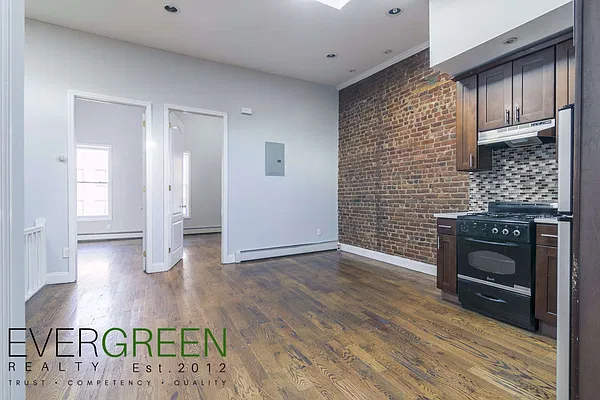 Rented by Evergreen Apartments BK | media 3