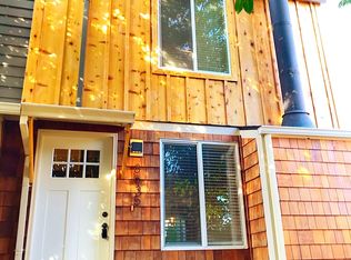 8633 SE Woodstock Blvd, Portland, OR 97266