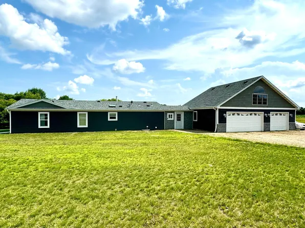 14499 Pearl Lake Dr, Detroit Lakes, MN 56501