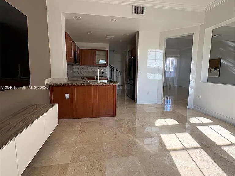 18410 NE 30th Ave #18410 — Photo 13