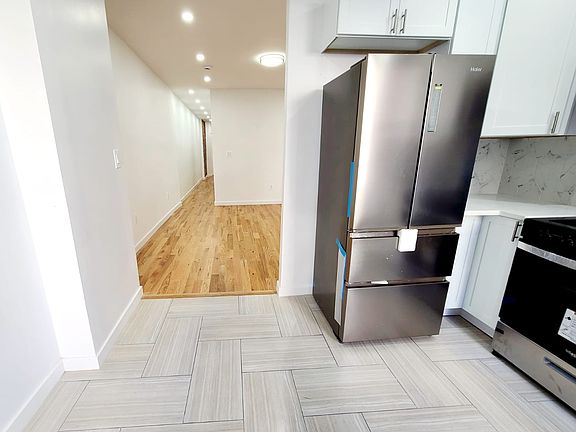 3rd image of 726 Commonwealth Ave #1D