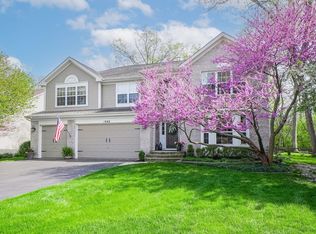 1998 S Hawk Ct, Libertyville, IL