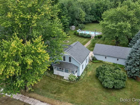 709 Kinney Ave NW, Grand Rapids, MI 49534