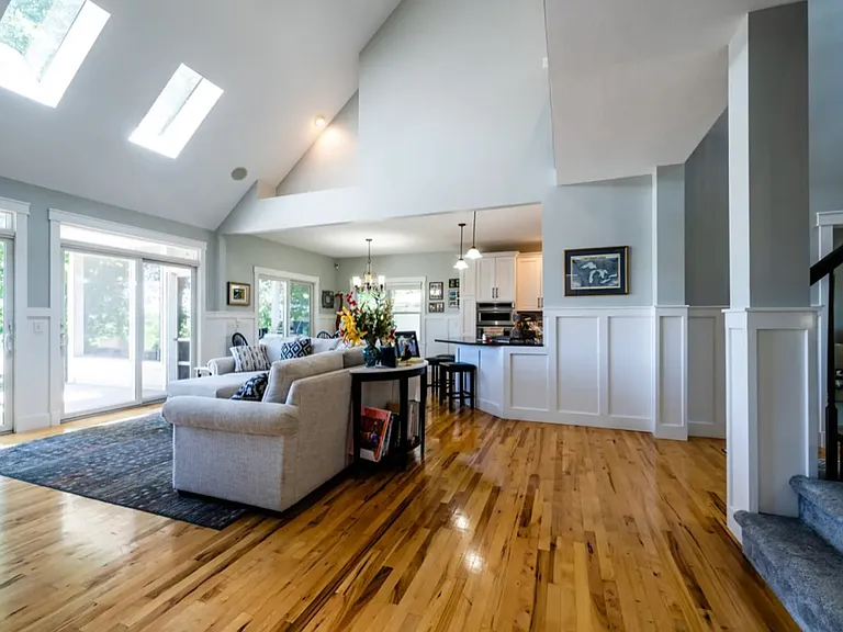 2687 Niles Rd — Photo 3