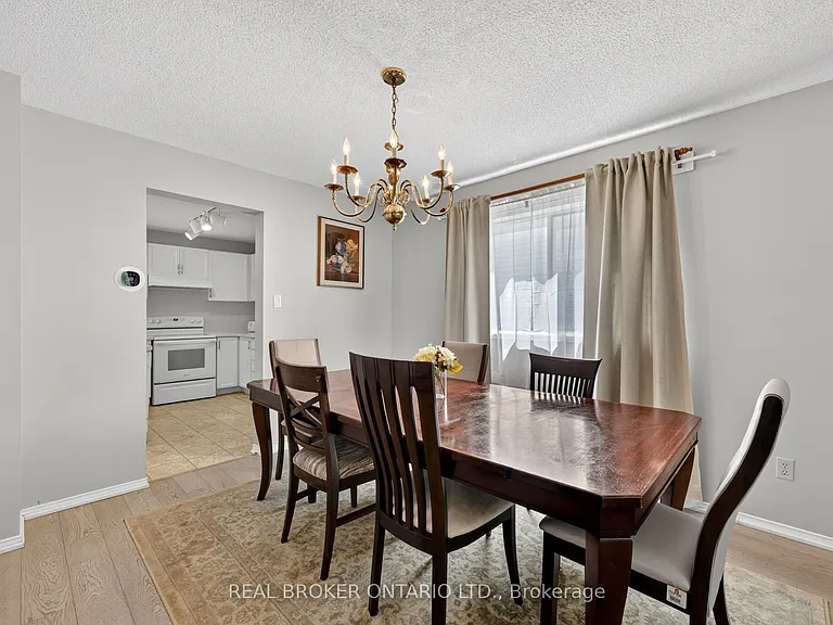 1895 Applewood Ave #UPPER — Photo 5