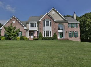 3 Allyson Ct, Long Valley, NJ 07853