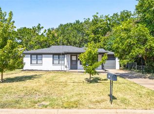 321 Harmon Rd, Hurst, TX 76053