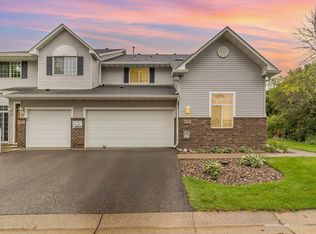 2660 Mallard Dr, Woodbury, MN 55125