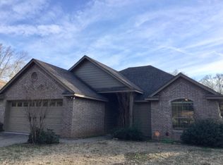 210 Oxford Ln, Longview, TX 75601