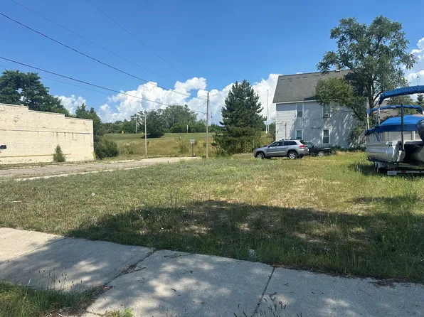 1430 Beidler St, Muskegon, MI 49441