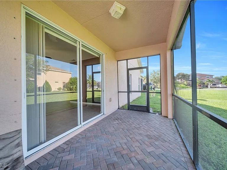 8125 Silver Birch Way — Photo 11