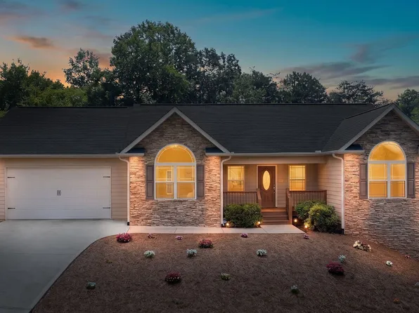 350 Linwood Dr, Demorest, GA 30535