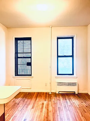 Rented by CitySites Real Estate Group | media 4