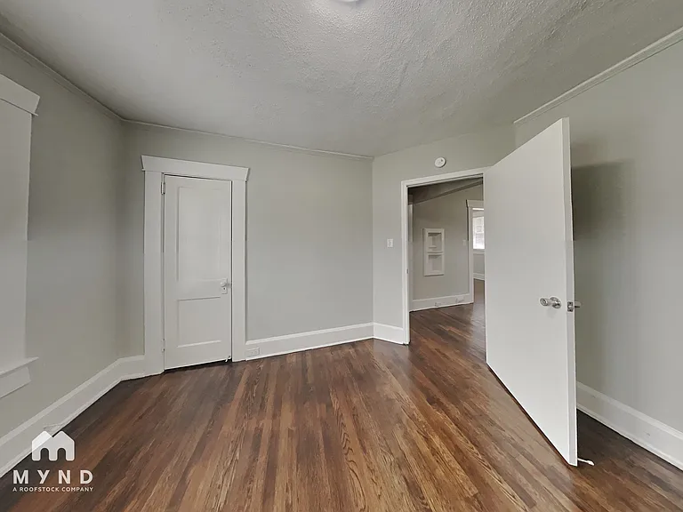4817 Avenue N — Photo 30