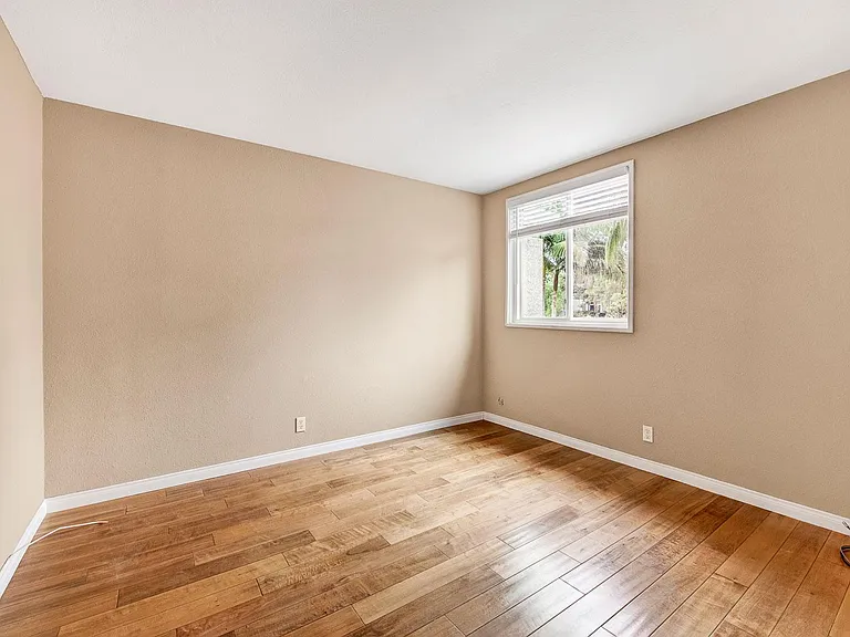 24466 Toledo Ln — Photo 14