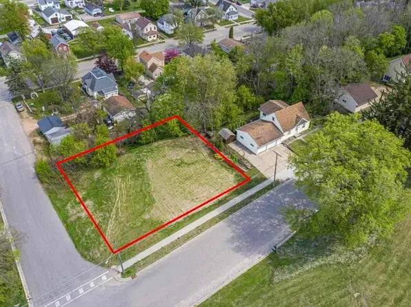 S 6th St, Henderson, MN 56044