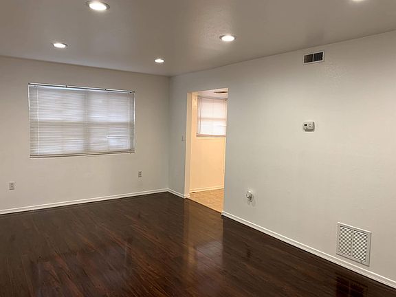 4th image of 810 Sledgehammer Dr